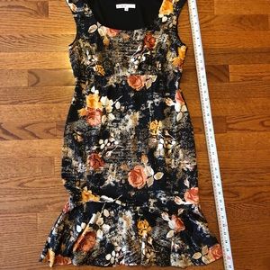 Cleo XS light casual knee length dress